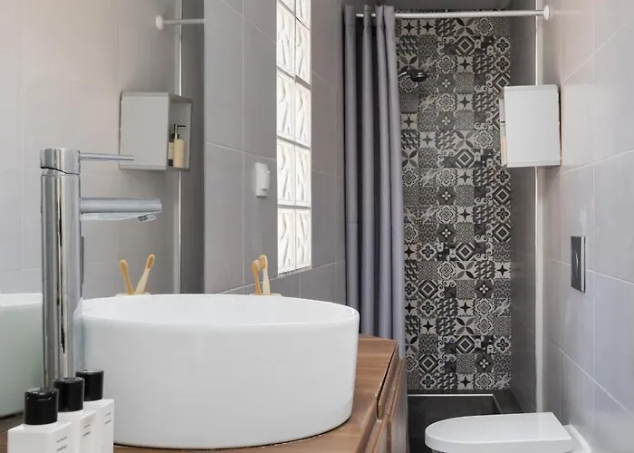 Ikaros Skyline Retreat - 6th Floor View * Salonic